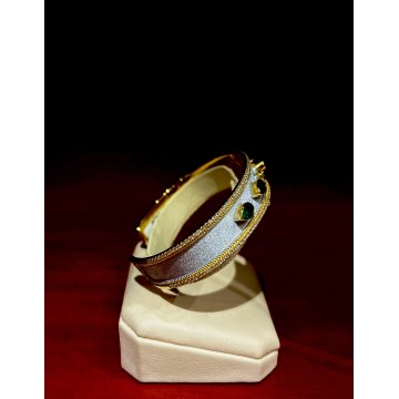 Byzantine Gold Bracelet K18, Yellow 33,5gr, 1.38ct diamond, 2.38ct emerald -  Byzantine Gold Bracelet K18, Yellow 33,5gr, 1.38ct diamond, 2.38ct emerald -